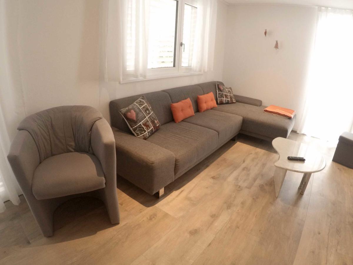 Haus Baracca Apartment Vella Bagian luar foto