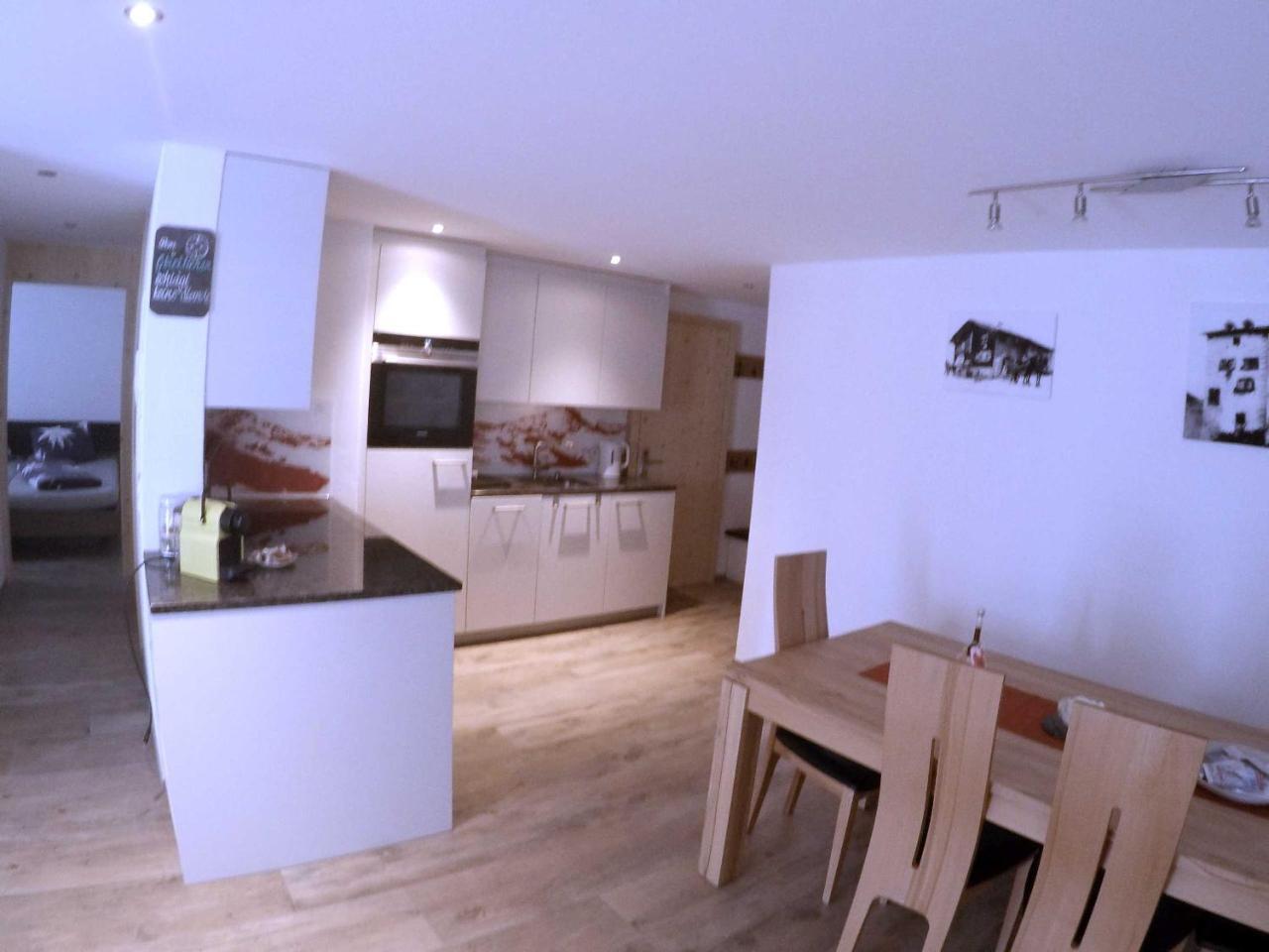 Haus Baracca Apartment Vella Bagian luar foto