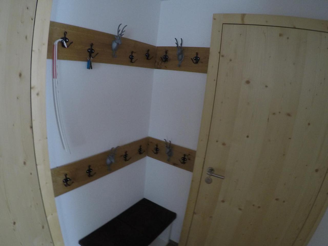 Haus Baracca Apartment Vella Bagian luar foto