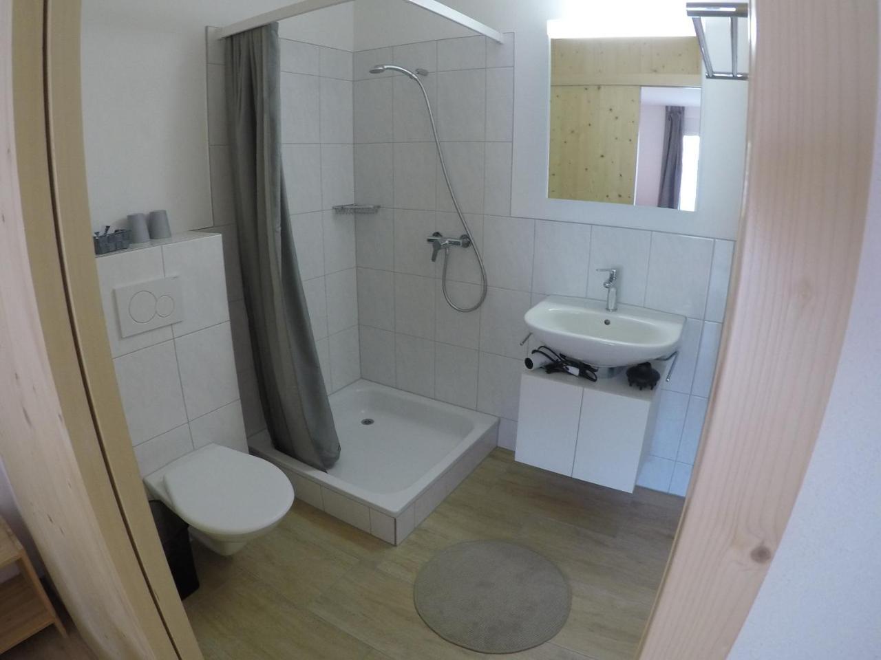 Haus Baracca Apartment Vella Bagian luar foto