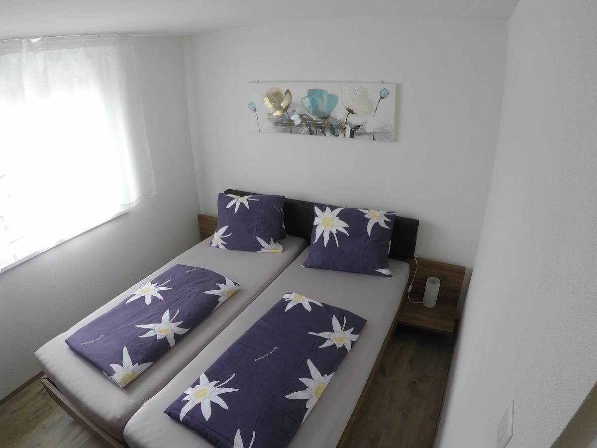 Haus Baracca Apartment Vella Bagian luar foto