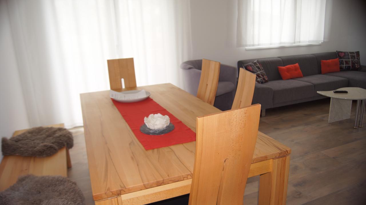 Haus Baracca Apartment Vella Bagian luar foto