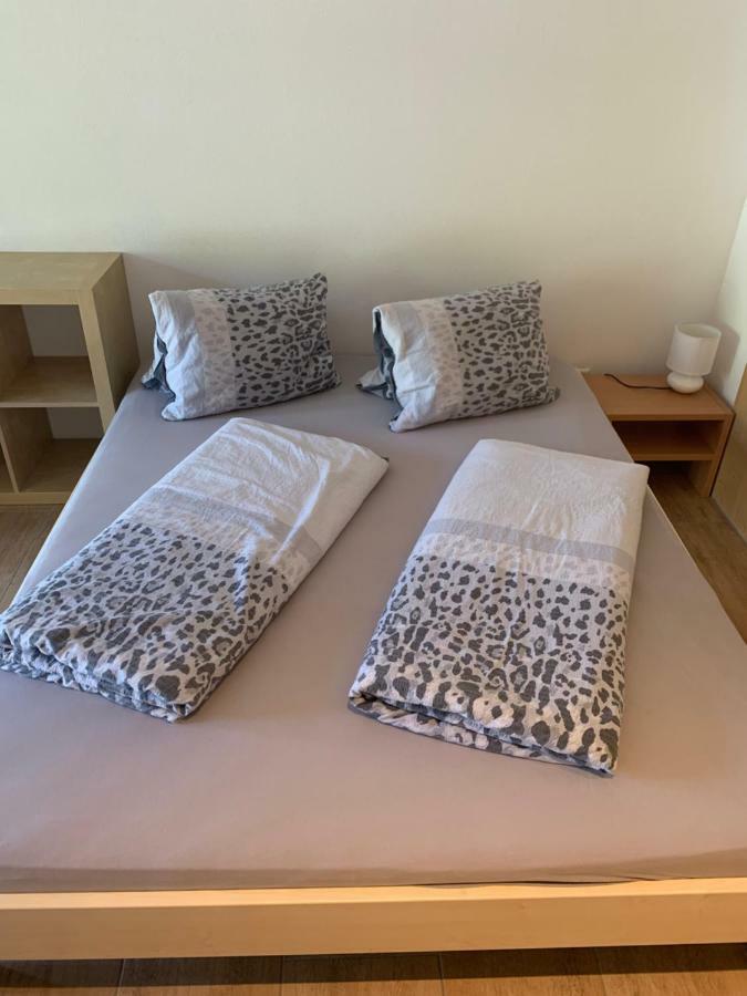 Haus Baracca Apartment Vella Bagian luar foto