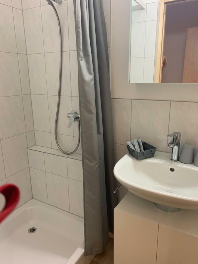 Haus Baracca Apartment Vella Bagian luar foto